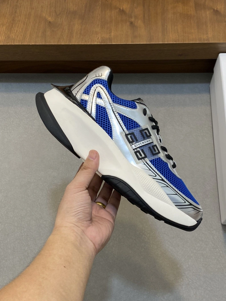 Gxvxnchy Sneakers TopPick 152234