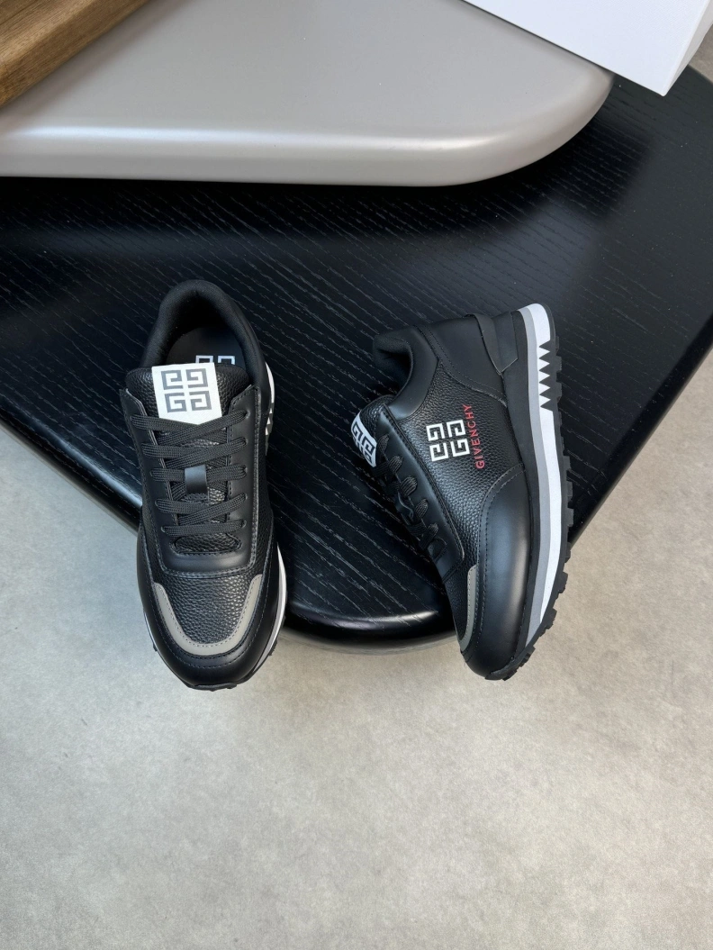 Flexible Gxvxnchy Sneakers 152230