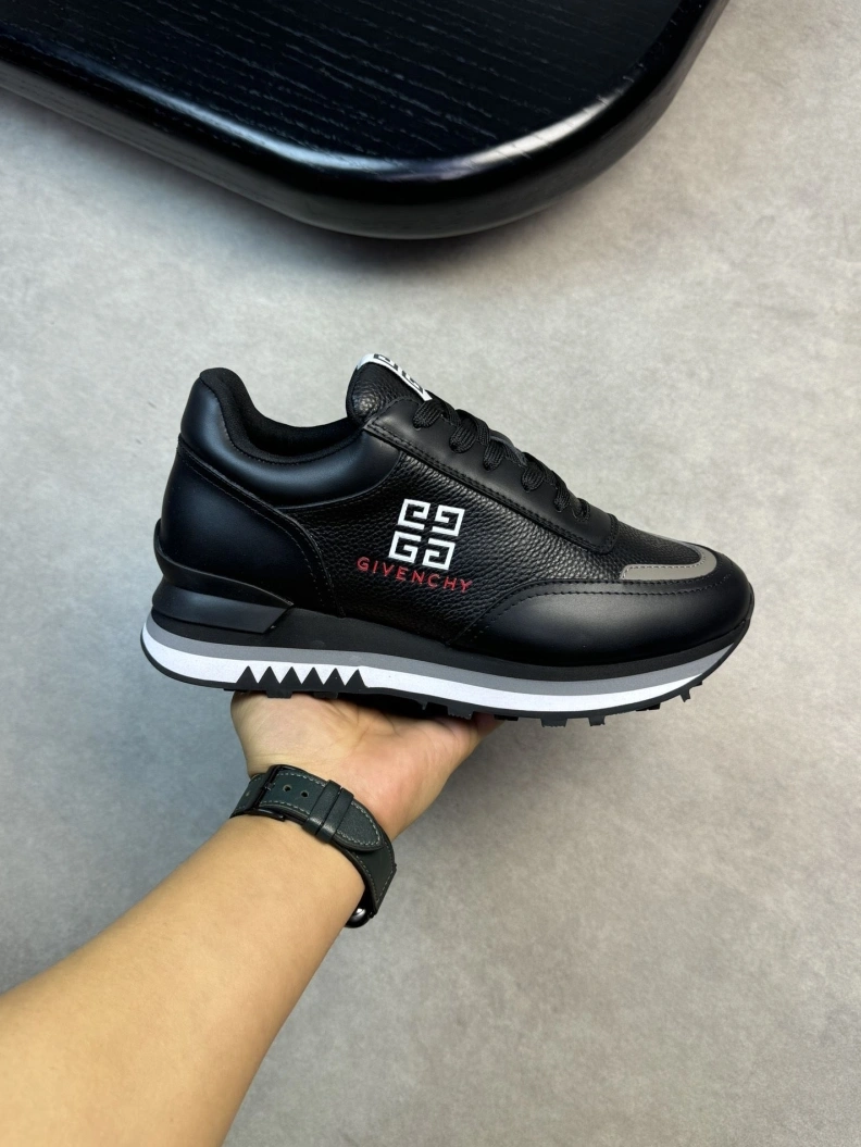 Flexible Gxvxnchy Sneakers 152230