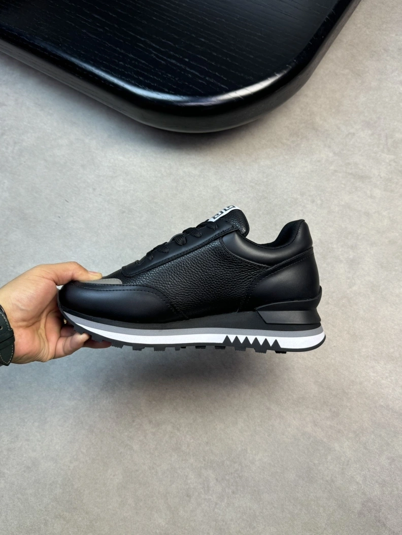 Flexible Gxvxnchy Sneakers 152230
