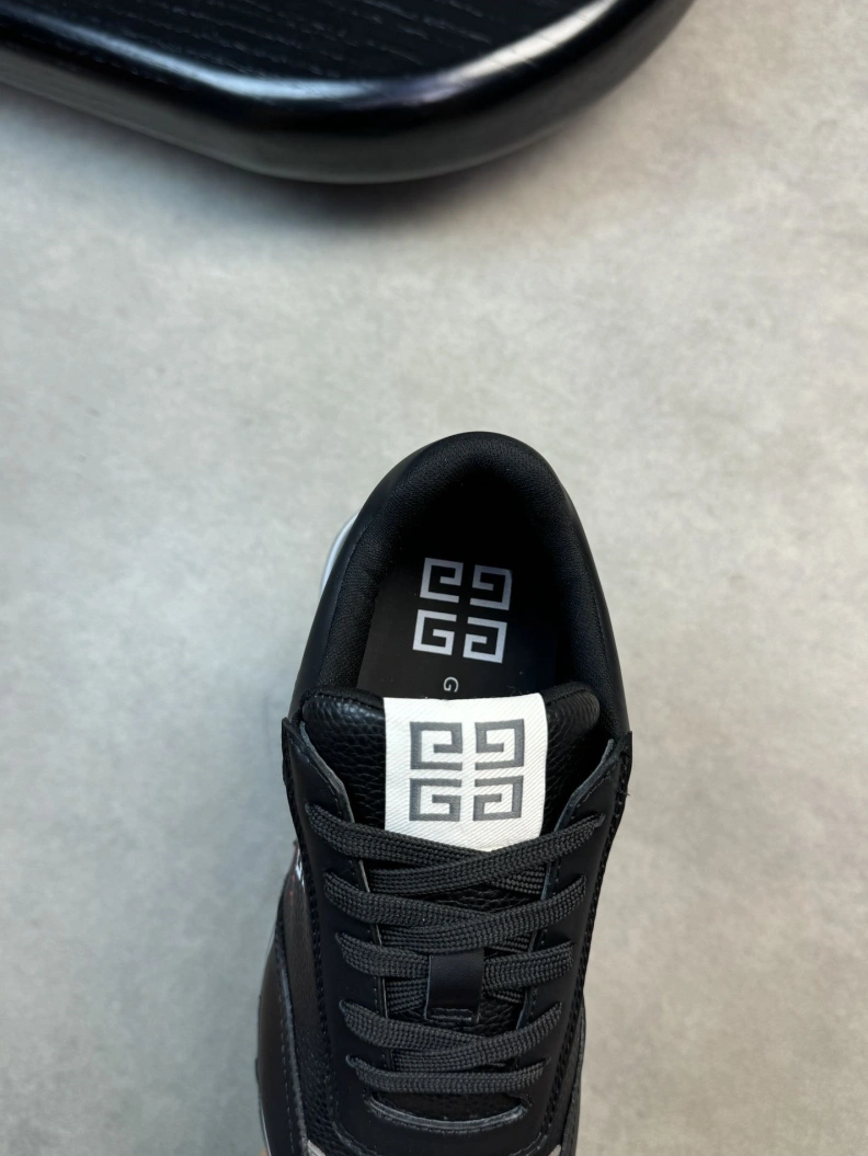 Flexible Gxvxnchy Sneakers 152230