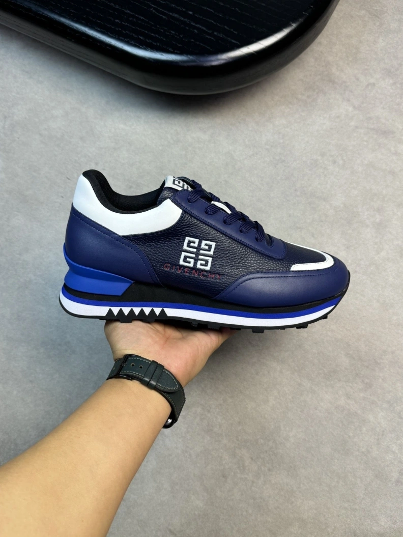 Gxvxnchy Sneakers Flexible 152231