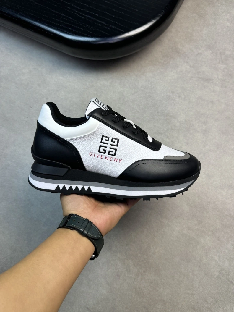 Gxvxnchy Sneakers Bold 152225