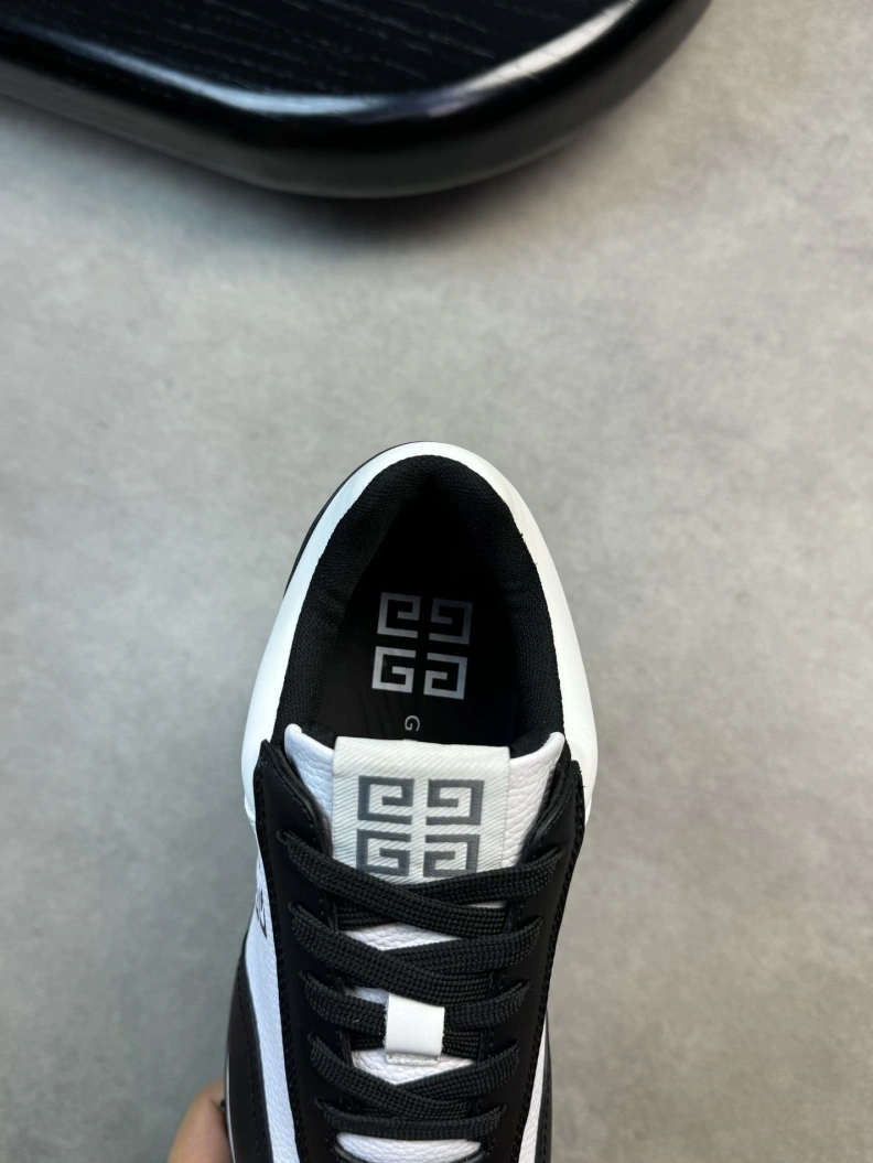 Gxvxnchy Sneakers Bold 152225