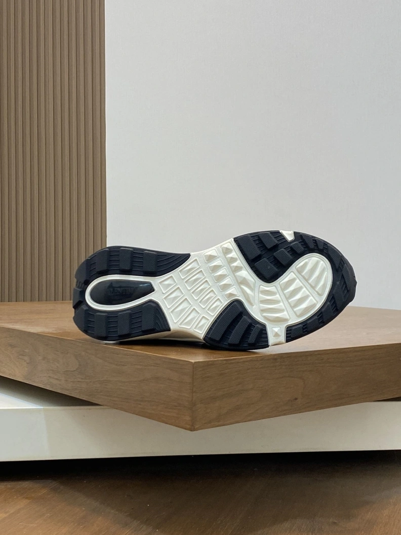 Lightweight Vxlxntino Sneakers 229077