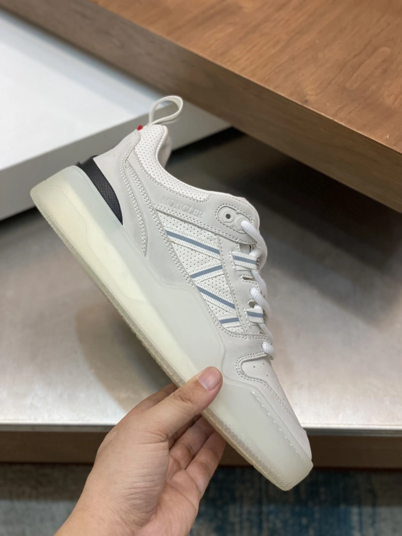WellDesigned Mxnclxr Sneakers 197275