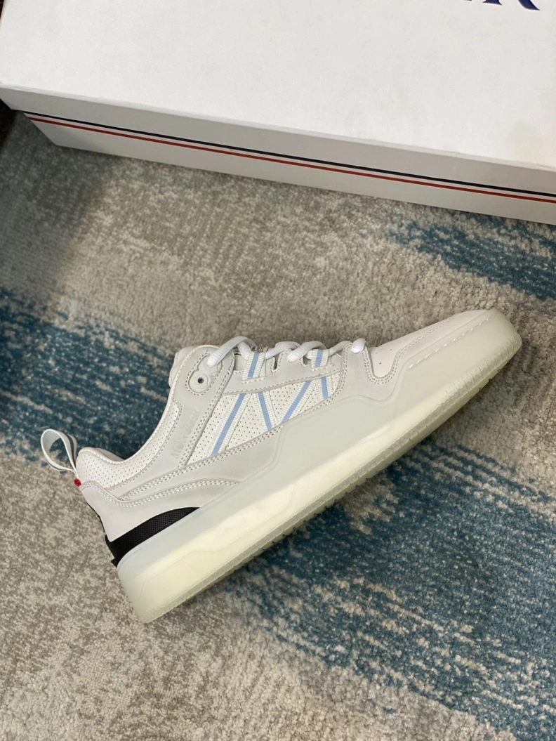 WellDesigned Mxnclxr Sneakers 197275