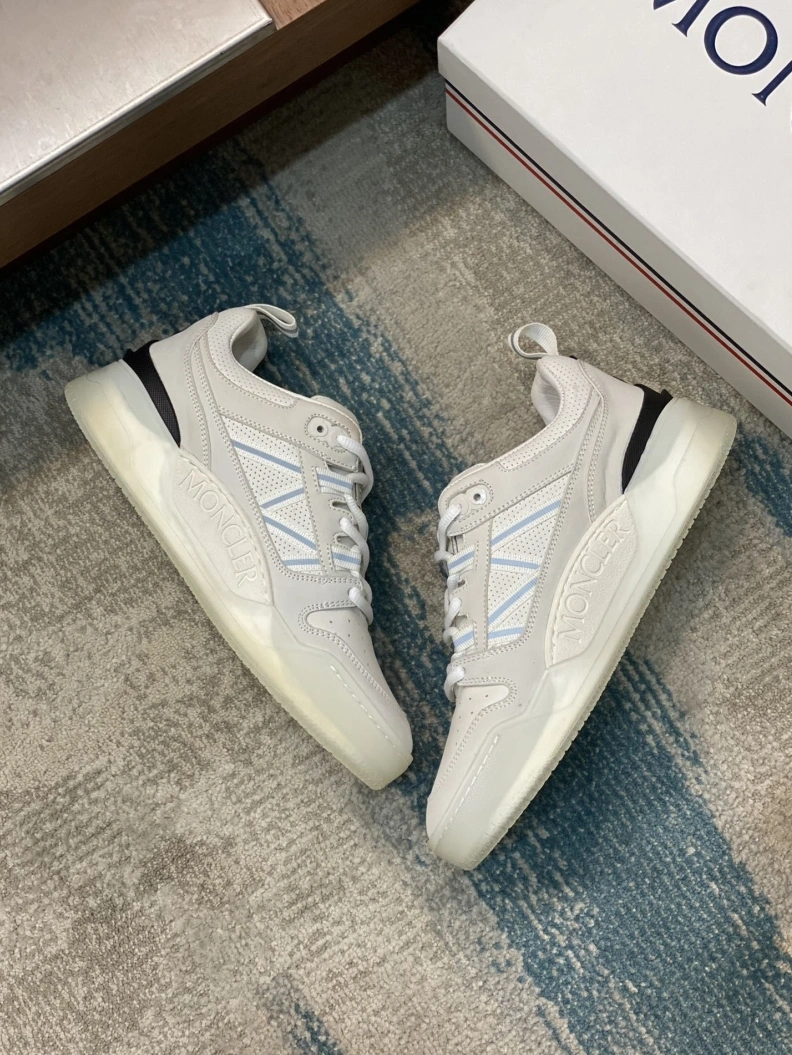 WellDesigned Mxnclxr Sneakers 197275