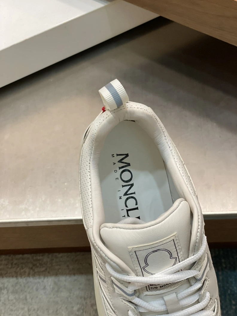WellDesigned Mxnclxr Sneakers 197275