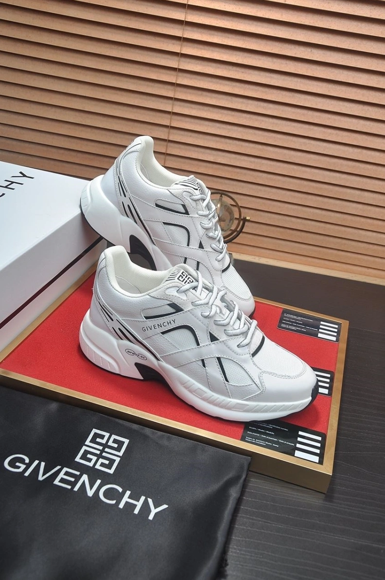 Elegant Gxvxnchy Sneakers 152226