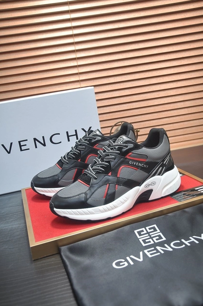 Gxvxnchy Sneakers Sleek 152223