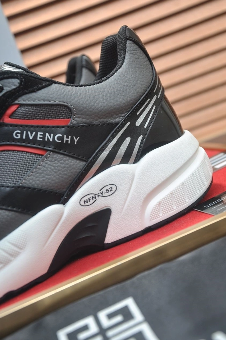 Gxvxnchy Sneakers Sleek 152223