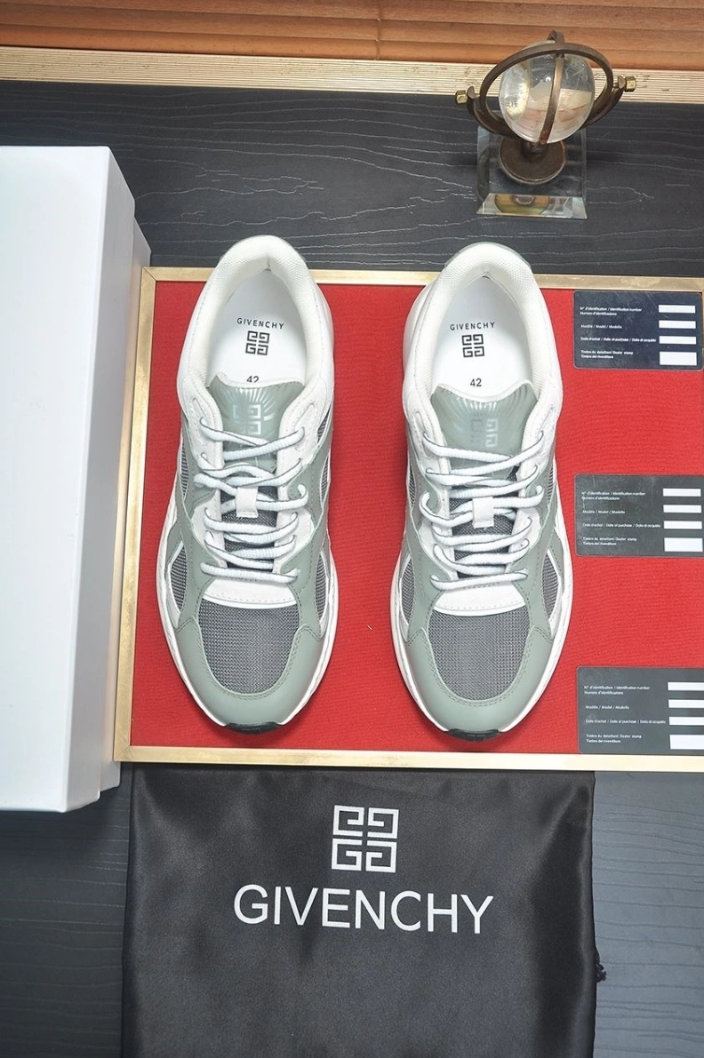 Gxvxnchy Sneakers UrbanStyle 152221