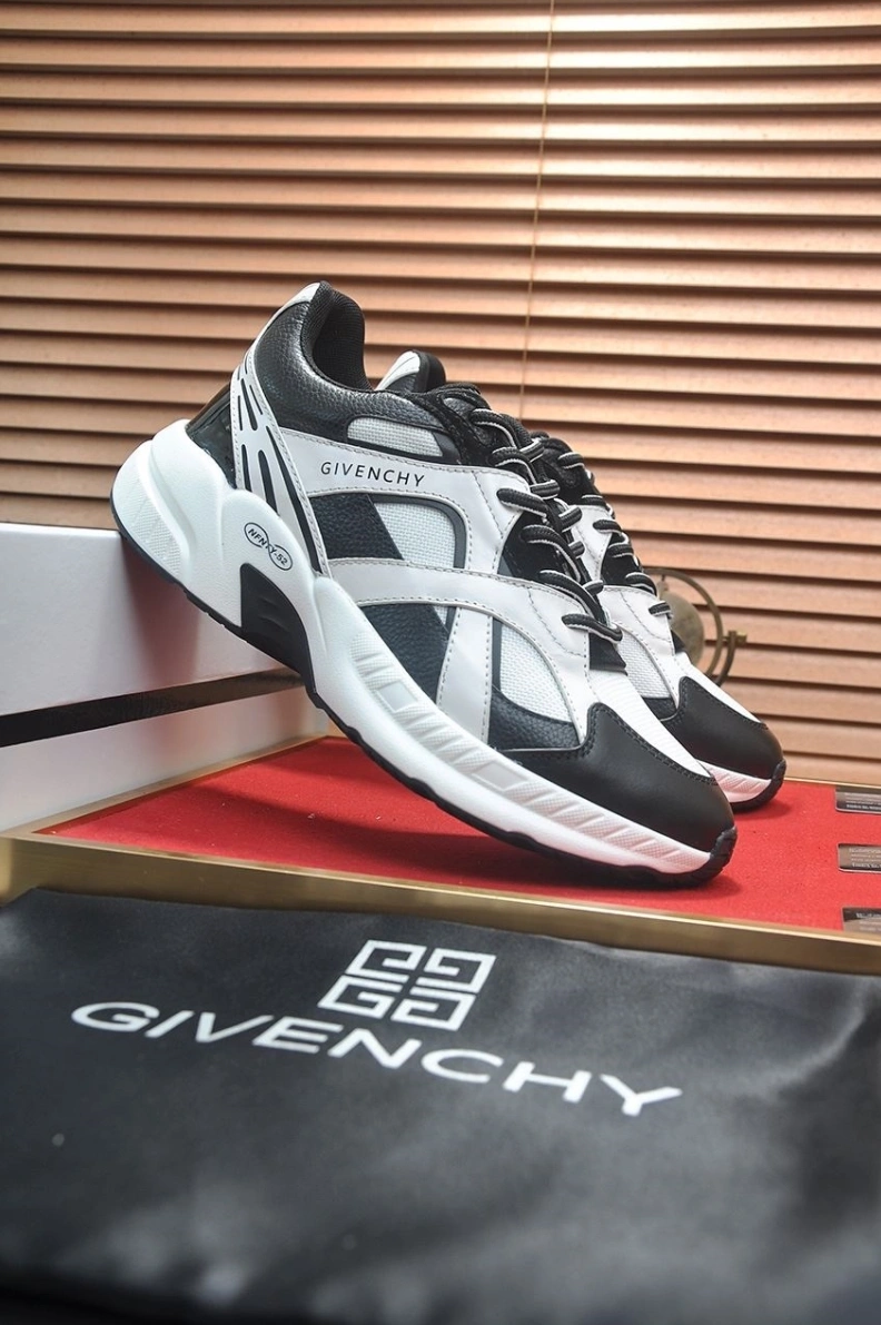 Modern Gxvxnchy Sneakers 152228