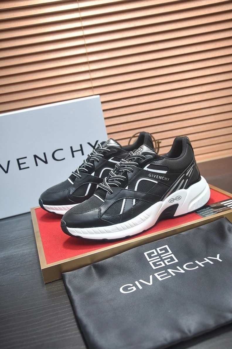 Unique Gxvxnchy Sneakers 152222