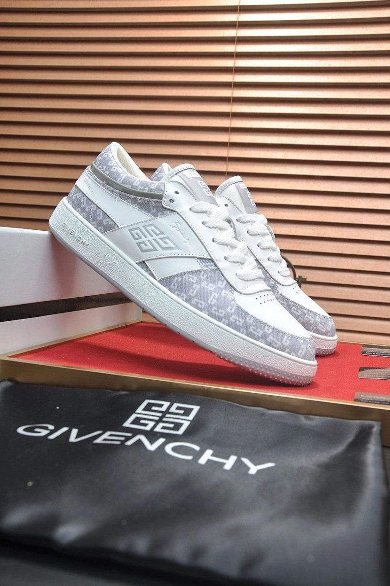Gxvxnchy Sneakers DailyWear 152224