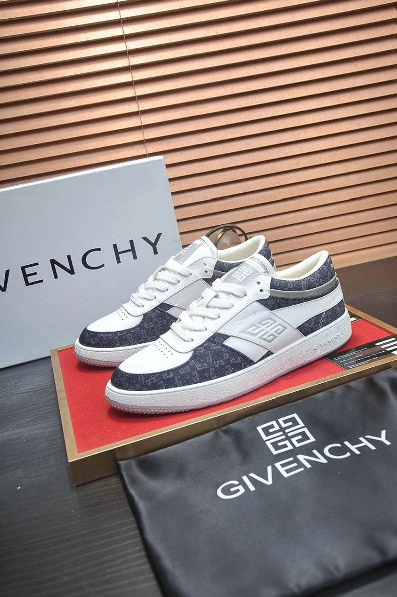 Stylish Gxvxnchy Sneakers 152213
