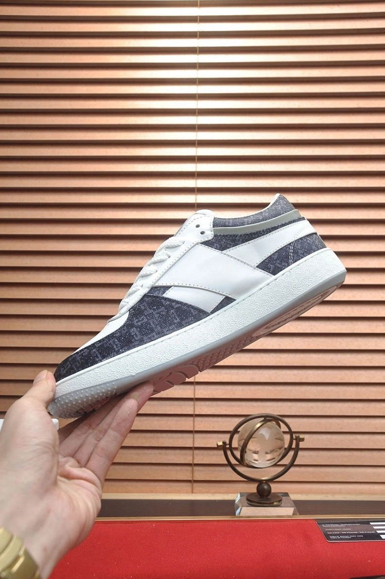 Stylish Gxvxnchy Sneakers 152213