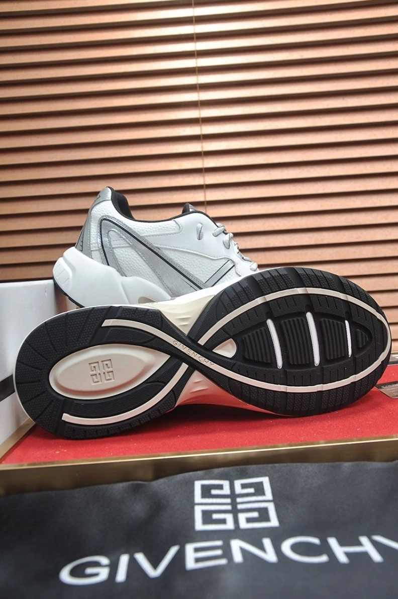 Gxvxnchy Sneakers Trendsetting 152212
