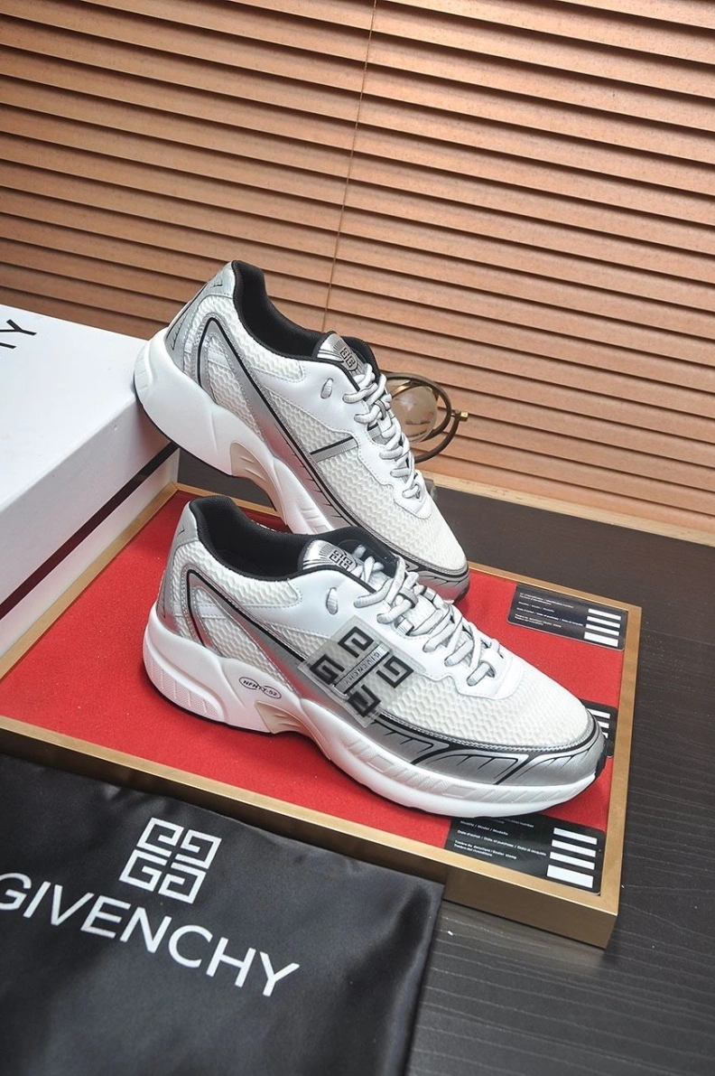 Gxvxnchy Sneakers Sleek 152208