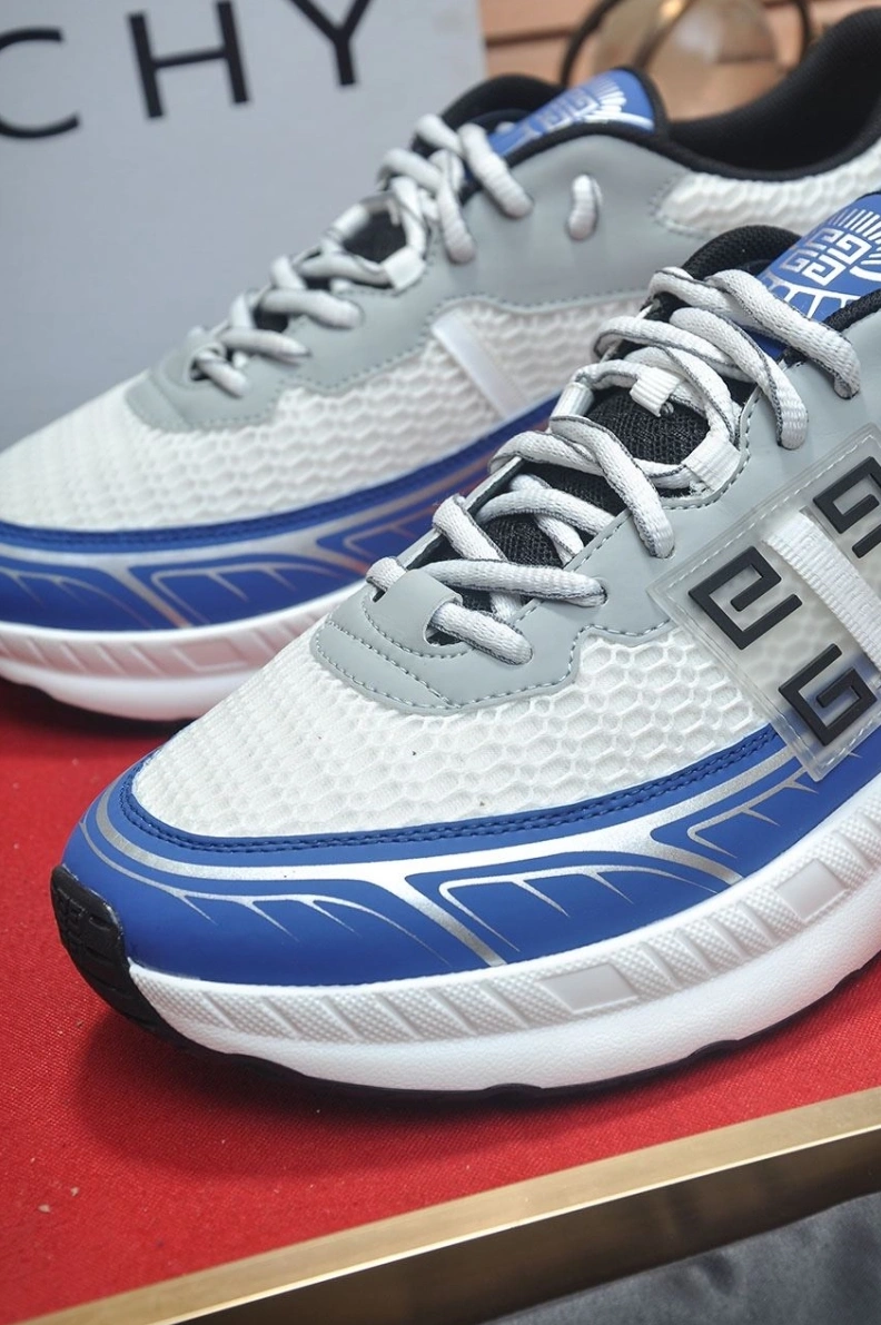 Gxvxnchy Sneakers Classic 152207