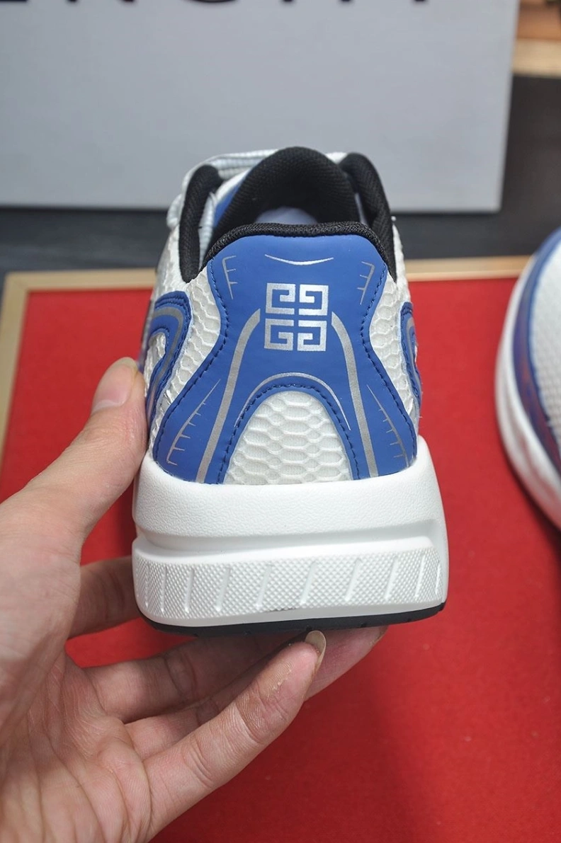 Gxvxnchy Sneakers Classic 152207