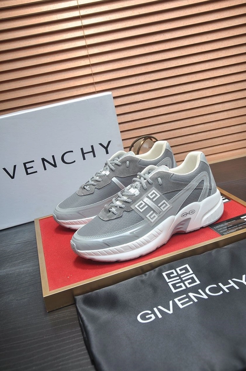 Gxvxnchy Sneakers Sophisticated 152206