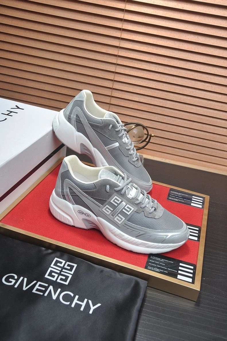 Gxvxnchy Sneakers Sophisticated 152206