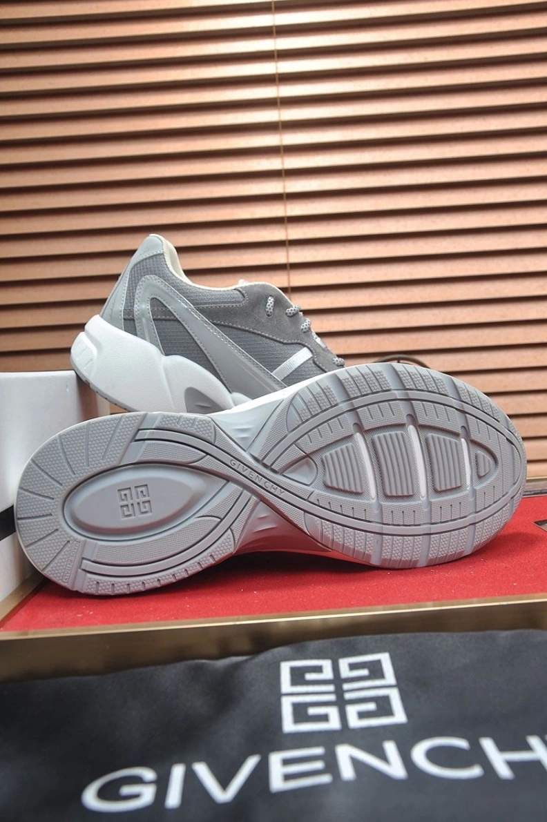 Gxvxnchy Sneakers Sophisticated 152206
