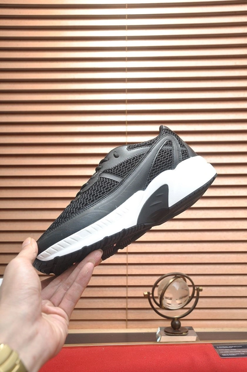 Gxvxnchy Sneakers Trendsetting 152209