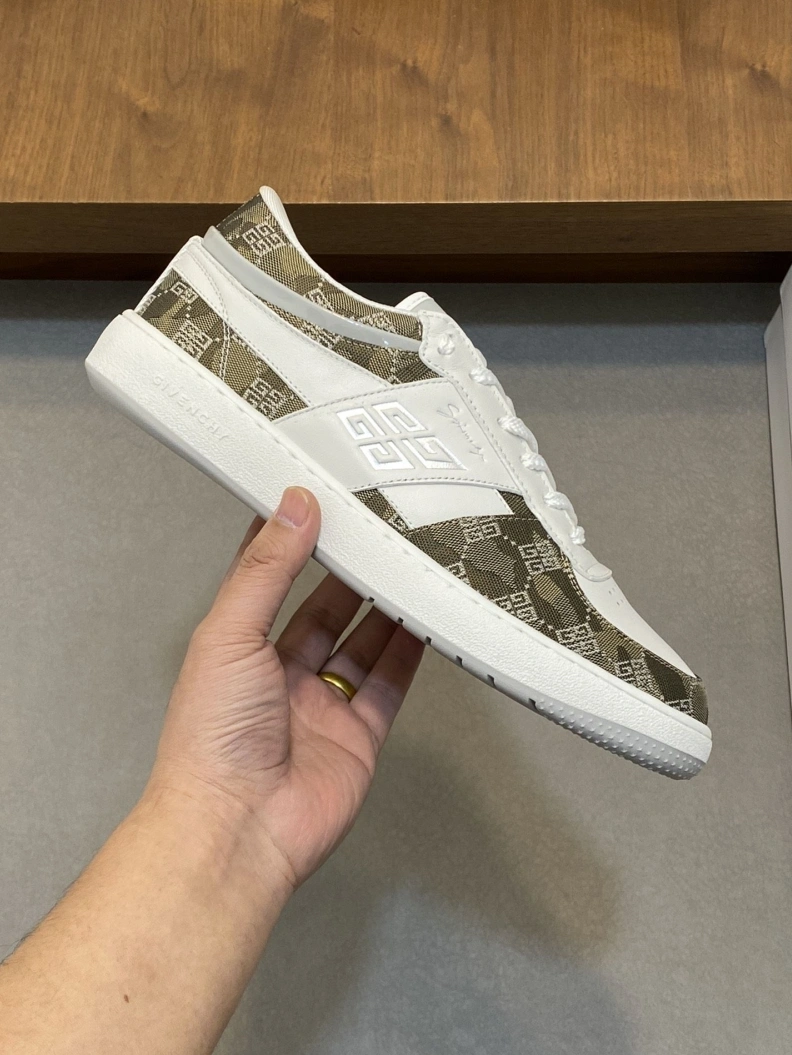 Gxvxnchy Sneakers TopPick 152196