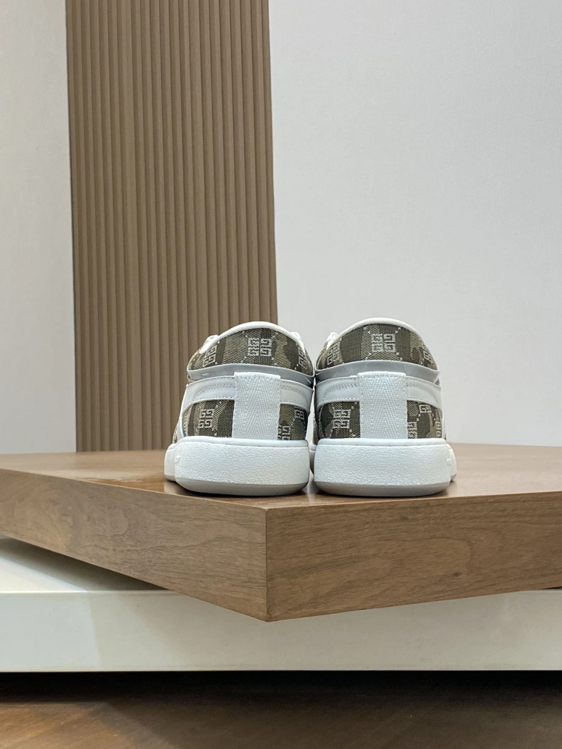 Gxvxnchy Sneakers TopPick 152196