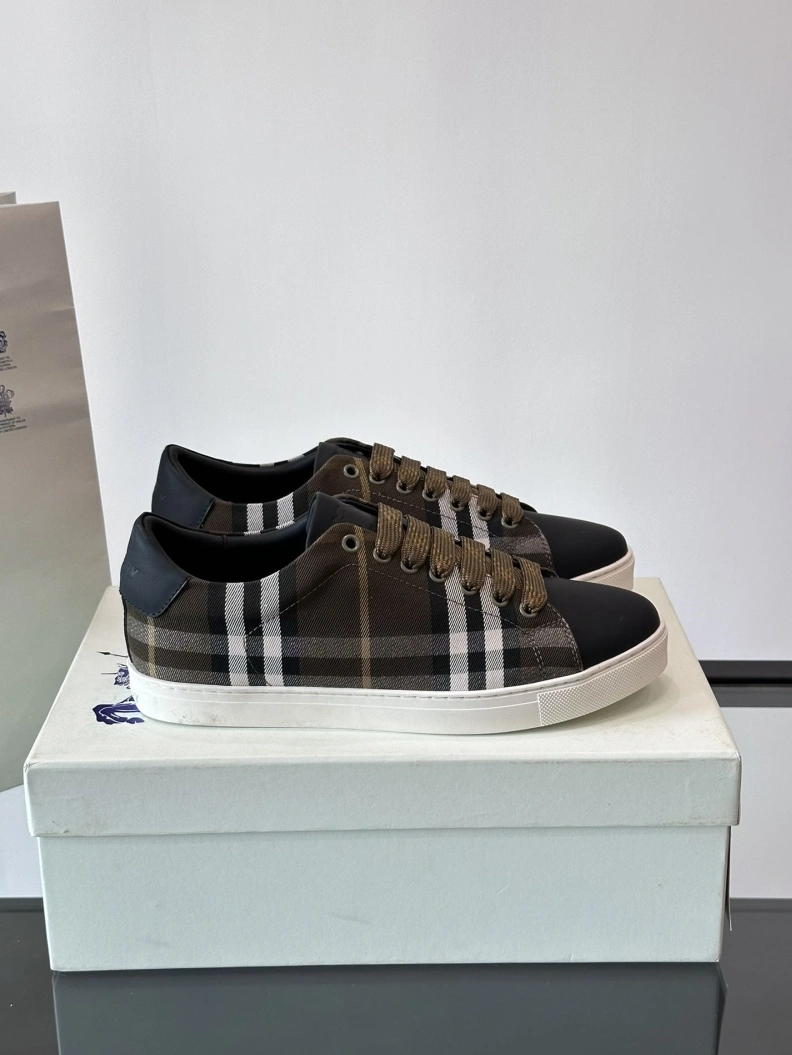 GoodFit Bxrbxrry Sneakers 114510