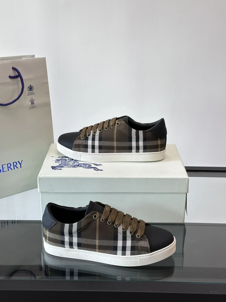 GoodFit Bxrbxrry Sneakers 114510