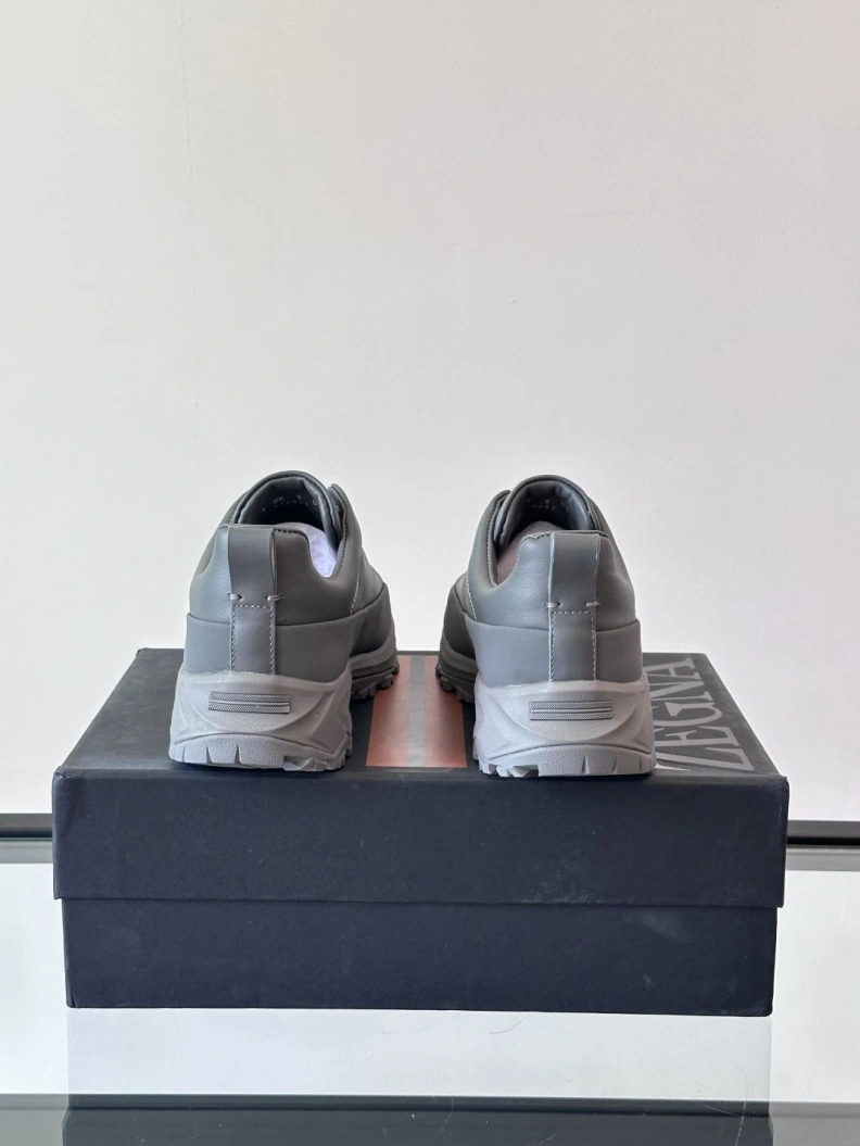 Versatile Othxr Sneakers 210483
