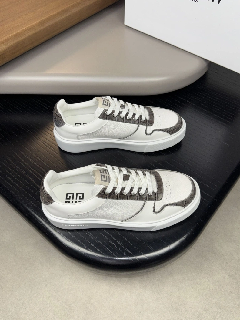 Gxvxnchy Sneakers Unique 152193