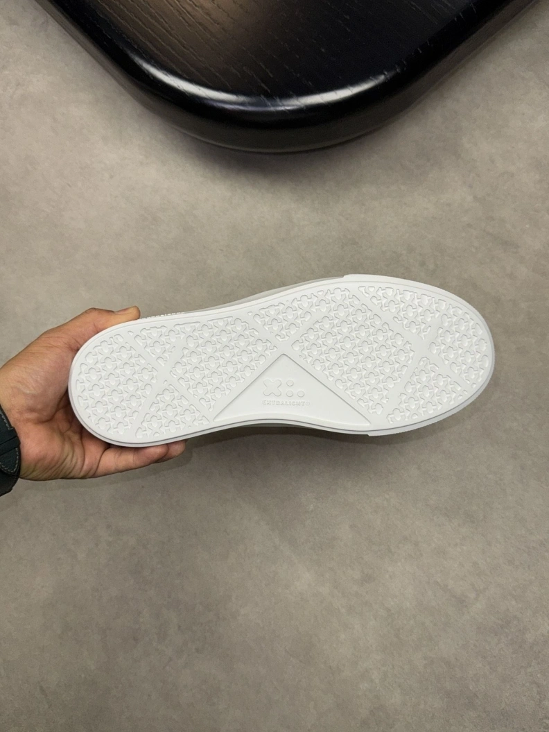 Gxvxnchy Sneakers Unique 152193