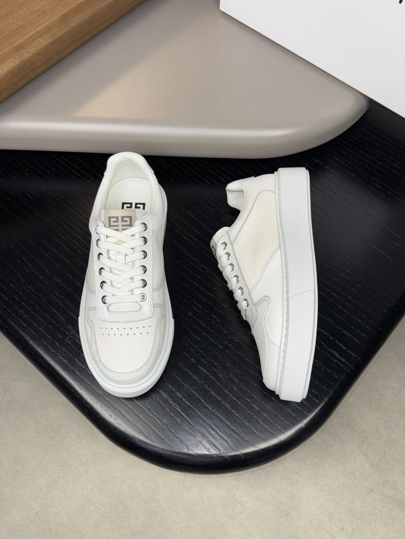 Sophisticated Gxvxnchy Sneakers 152197