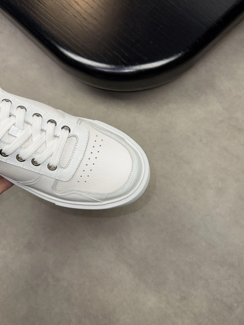 Sophisticated Gxvxnchy Sneakers 152197