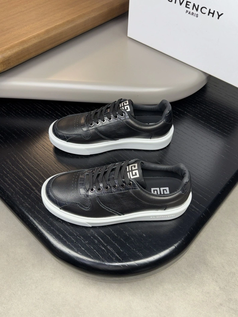 Functional Gxvxnchy Sneakers 152194