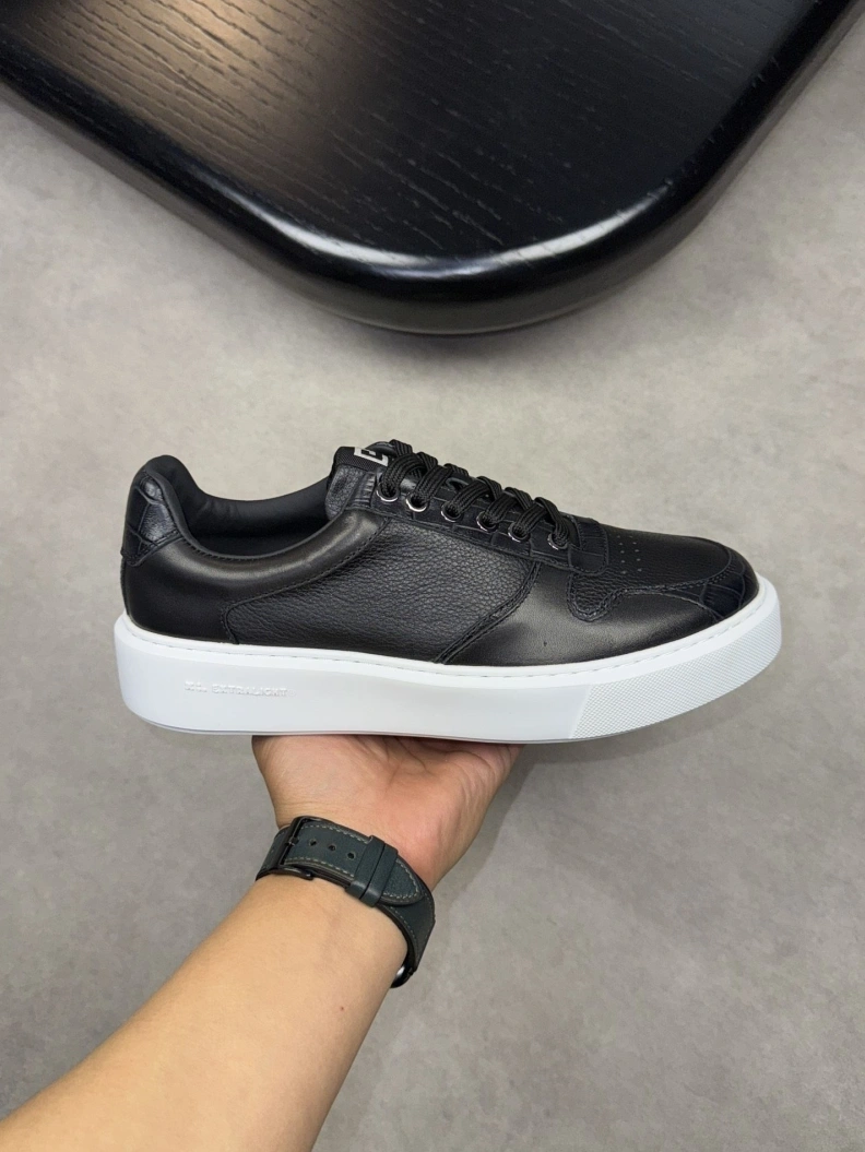 Functional Gxvxnchy Sneakers 152194