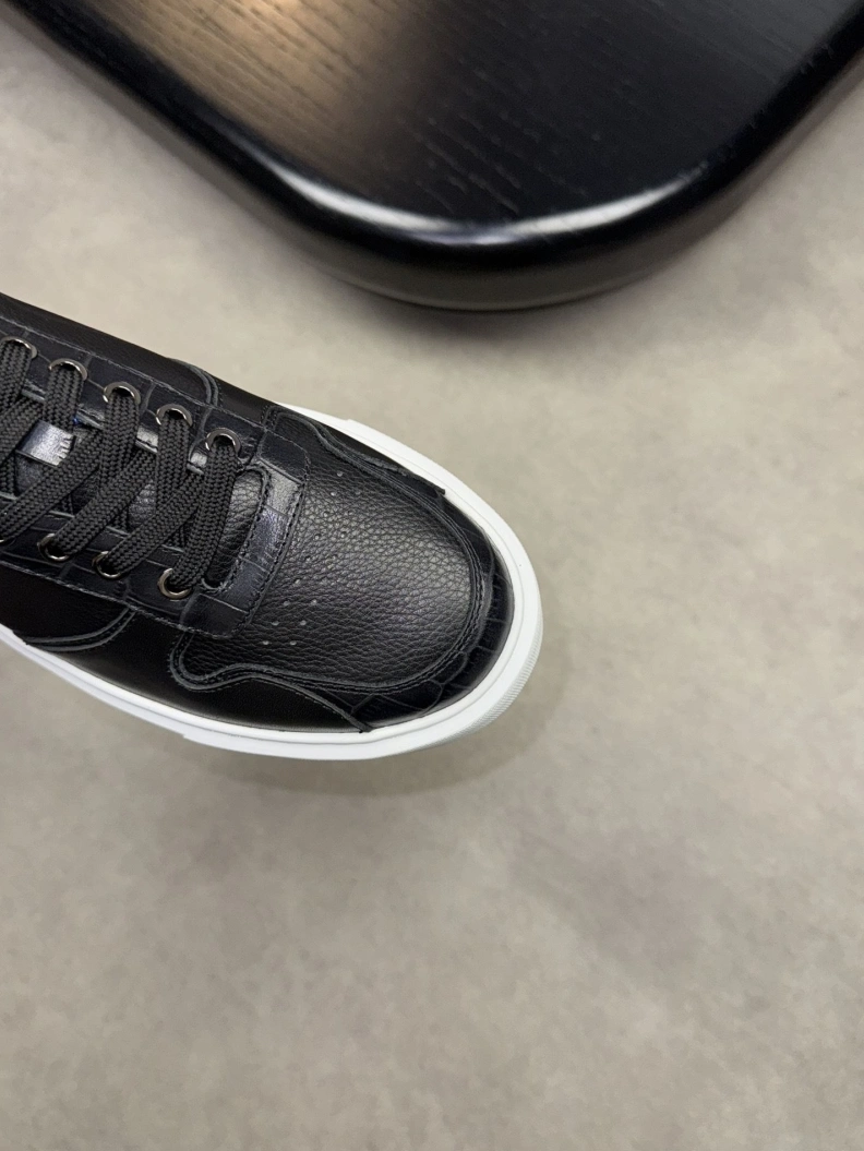 Functional Gxvxnchy Sneakers 152194