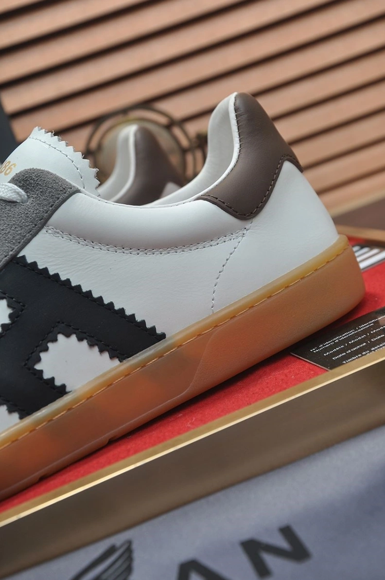 Minimalist Hxgxn Sneakers 177210