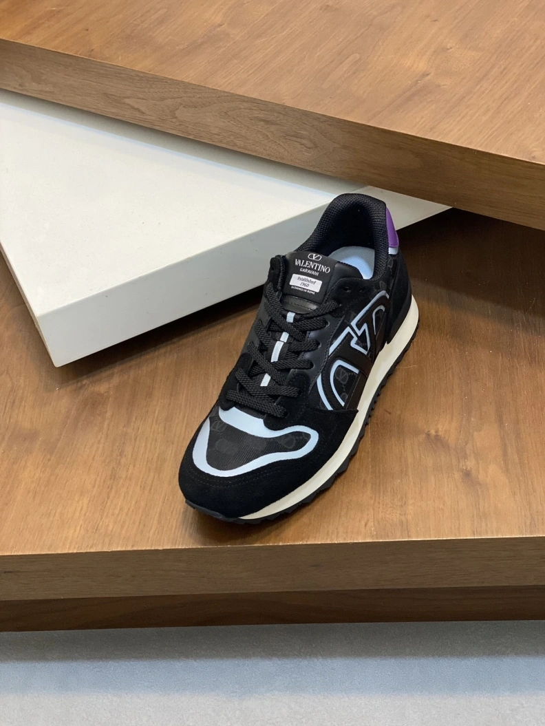 Cozy Vxlxntino Sneakers 229067