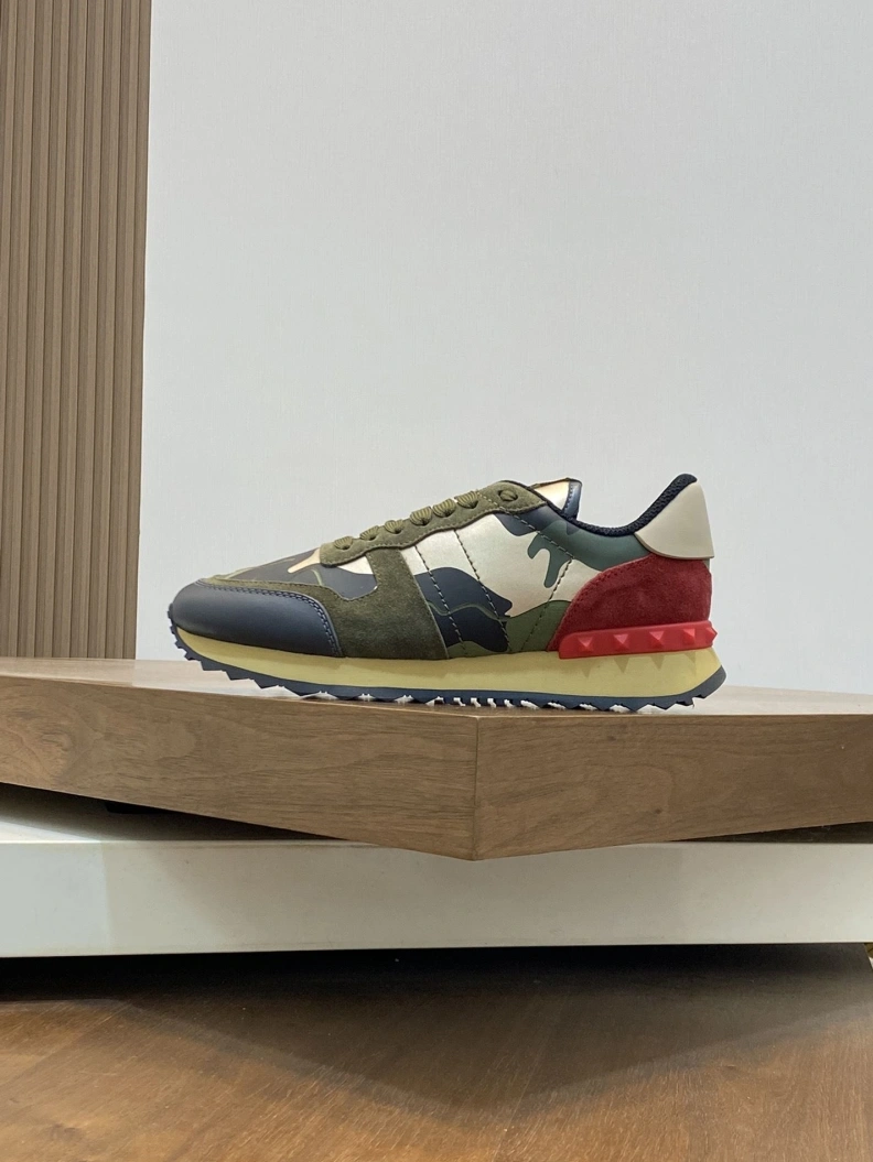 Modern Vxlxntino Sneakers 229043
