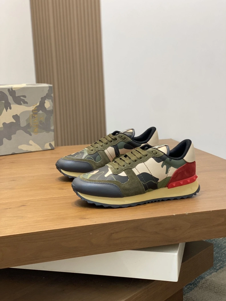 Modern Vxlxntino Sneakers 229043