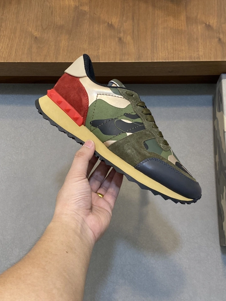 Modern Vxlxntino Sneakers 229043