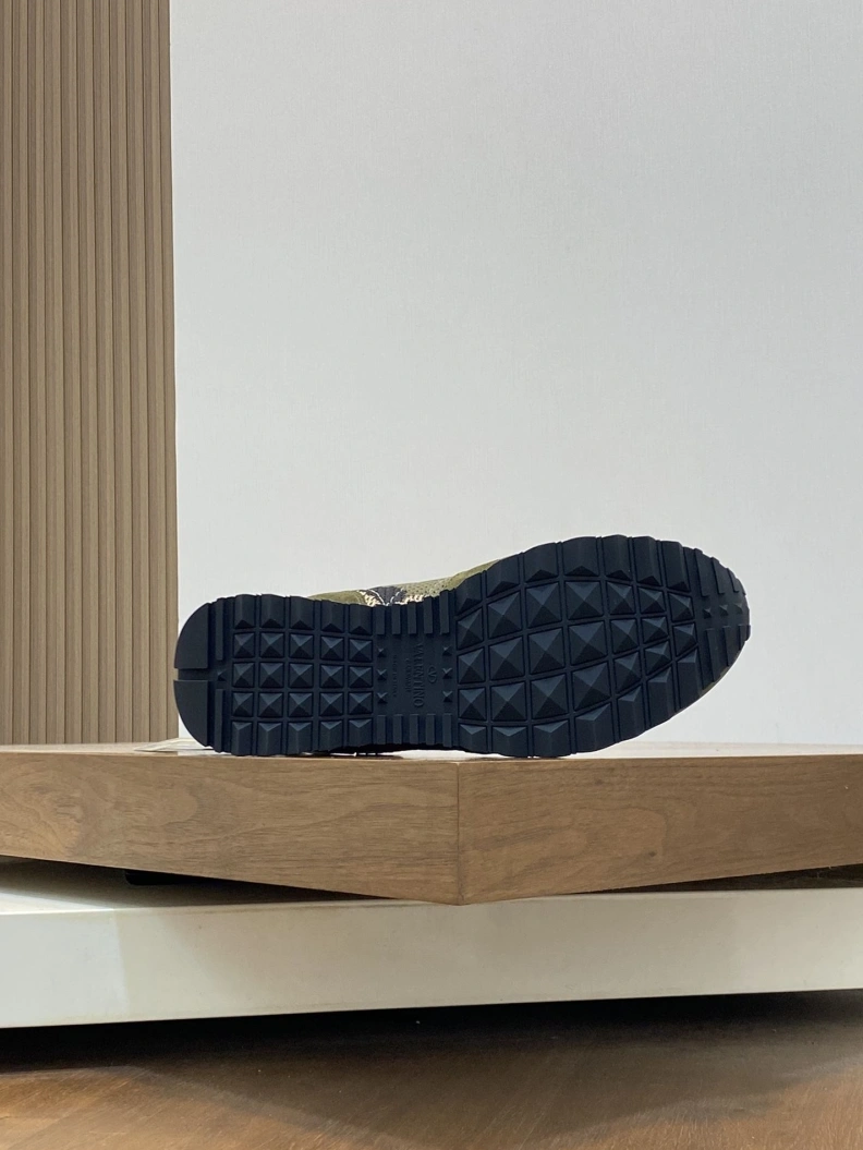 Timeless Vxlxntino Sneakers 229037