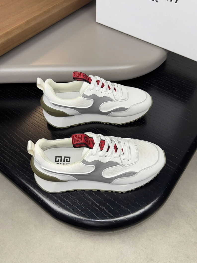 Gxvxnchy Sneakers DailyWear 152183
