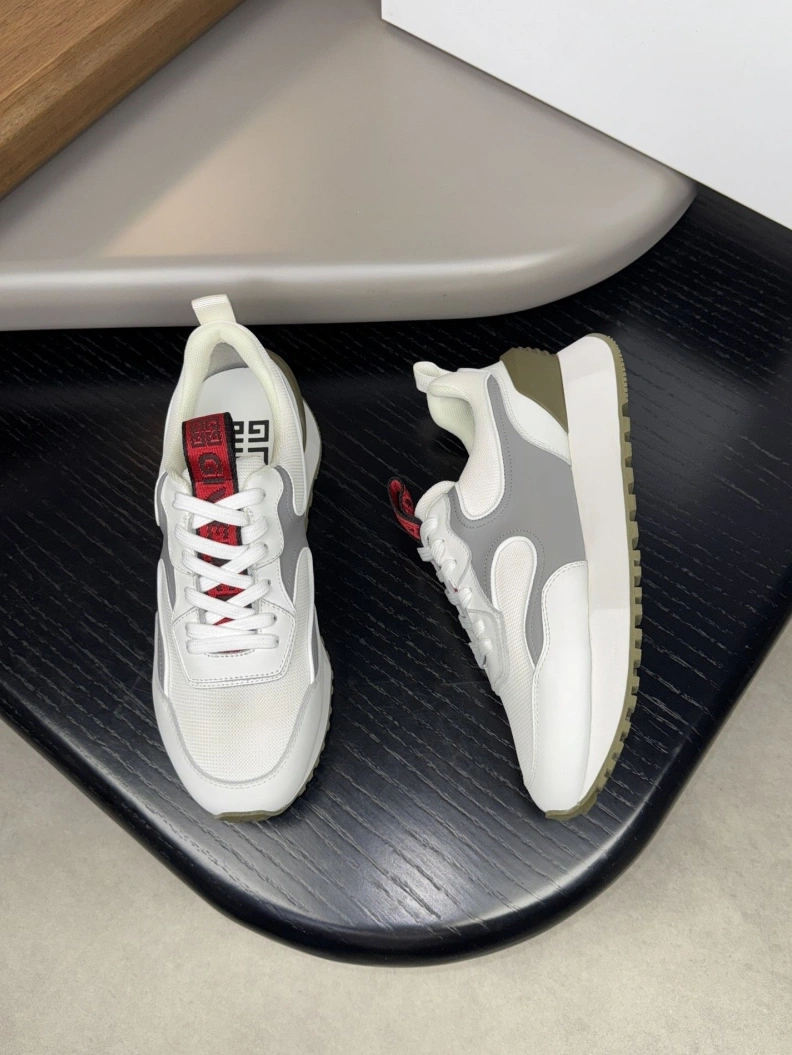 Gxvxnchy Sneakers DailyWear 152183